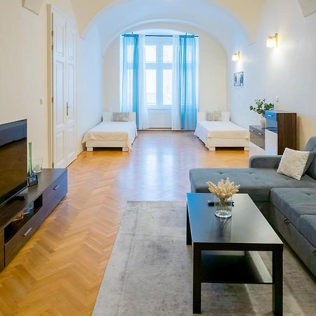 Luxury Vincents Apartments Кошице Екстер'єр фото