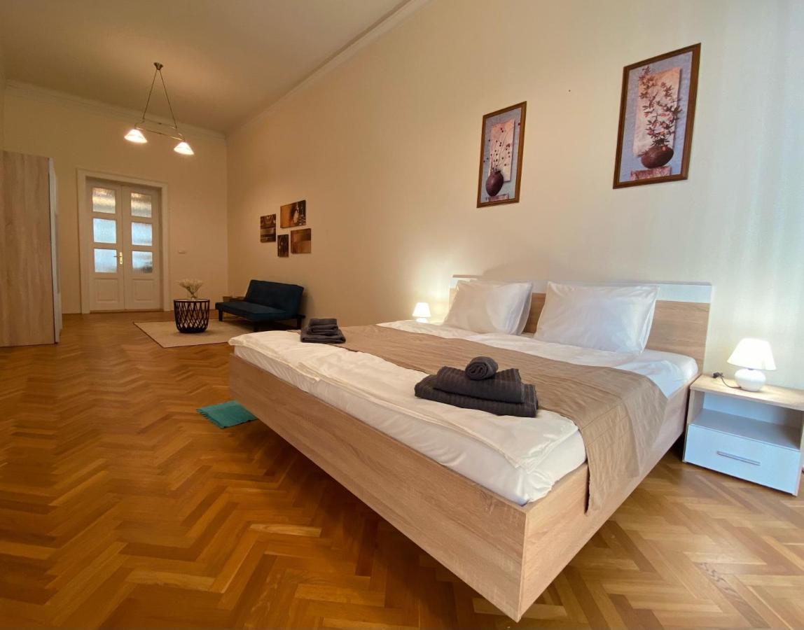 Luxury Vincents Apartments Кошице Екстер'єр фото