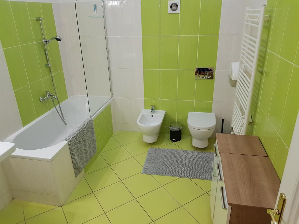Luxury Vincents Apartments Кошице Екстер'єр фото