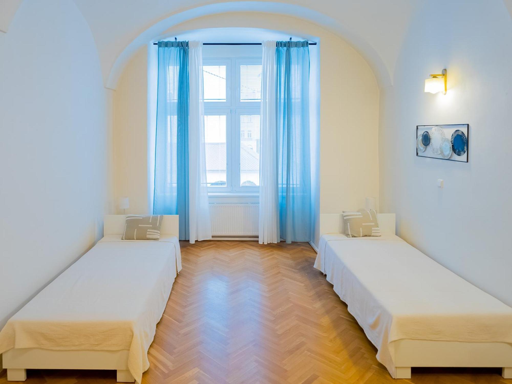 Luxury Vincents Apartments Кошице Екстер'єр фото