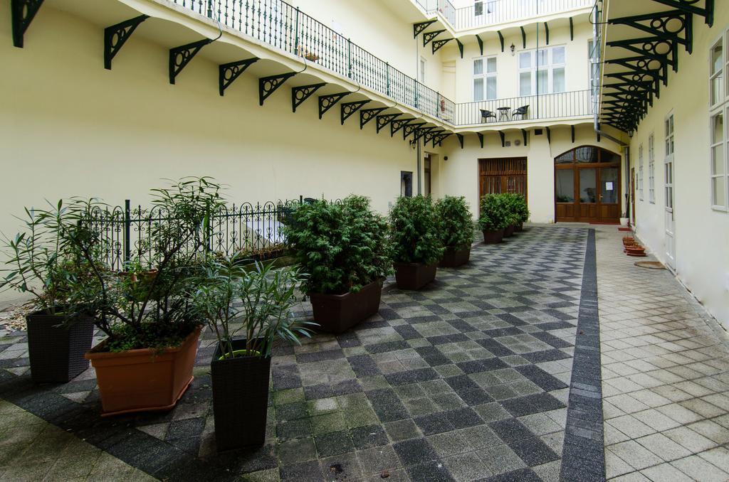 Luxury Vincents Apartments Кошице Екстер'єр фото